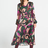 Dress with Patterns and Ties at the Back