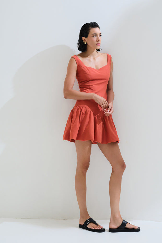 Φόρεμα κοντό με βολάν