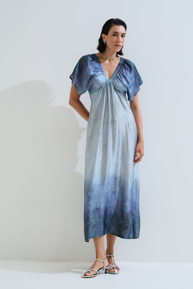 Φόρεμα με λάστιχο στο V