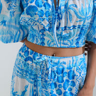 Crop top off-shoulders shell print