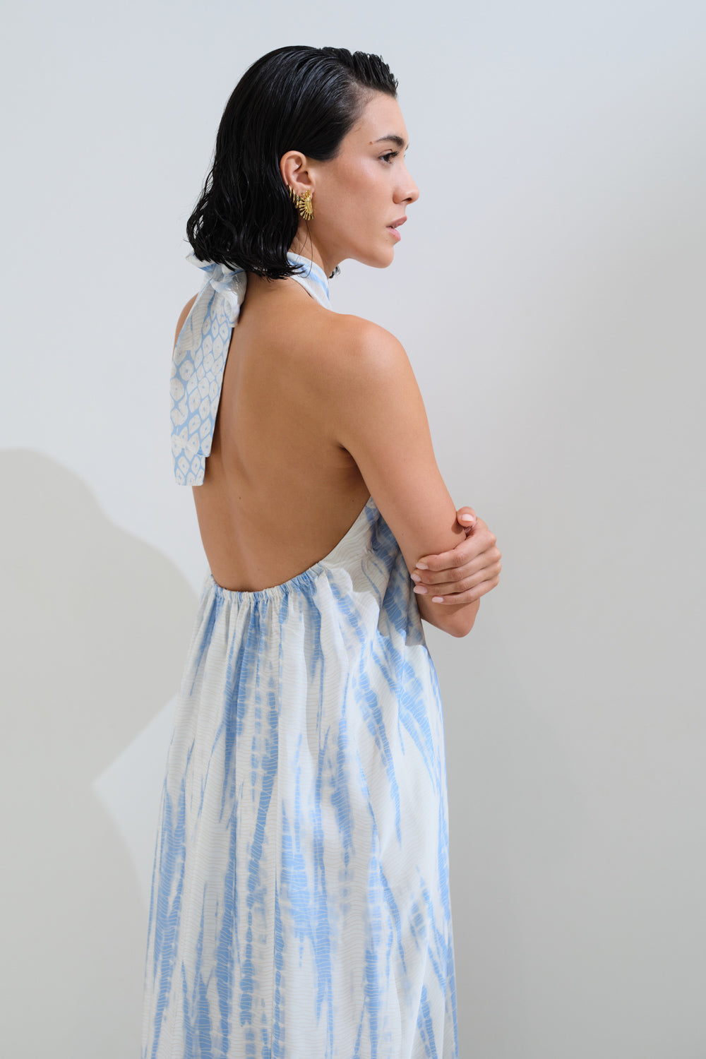 Φόρεμα έξω πλάτη