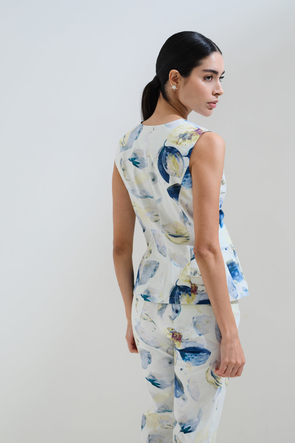 Peplum blouse with zipper 