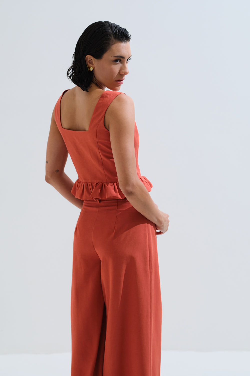 Παντελόνι με πιέτα μπροστά