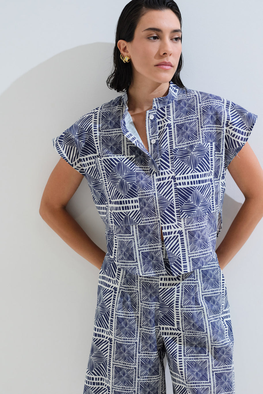 Linen blue-white blouse