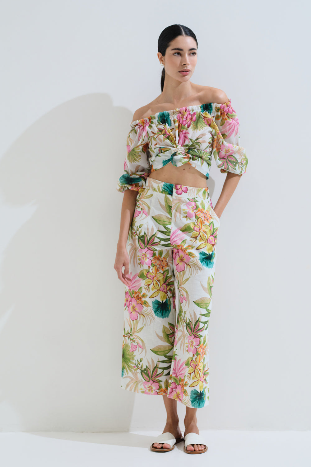 Παντελόνι λινό φλοράλ