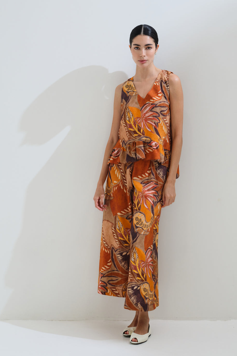 Cropped printed pants