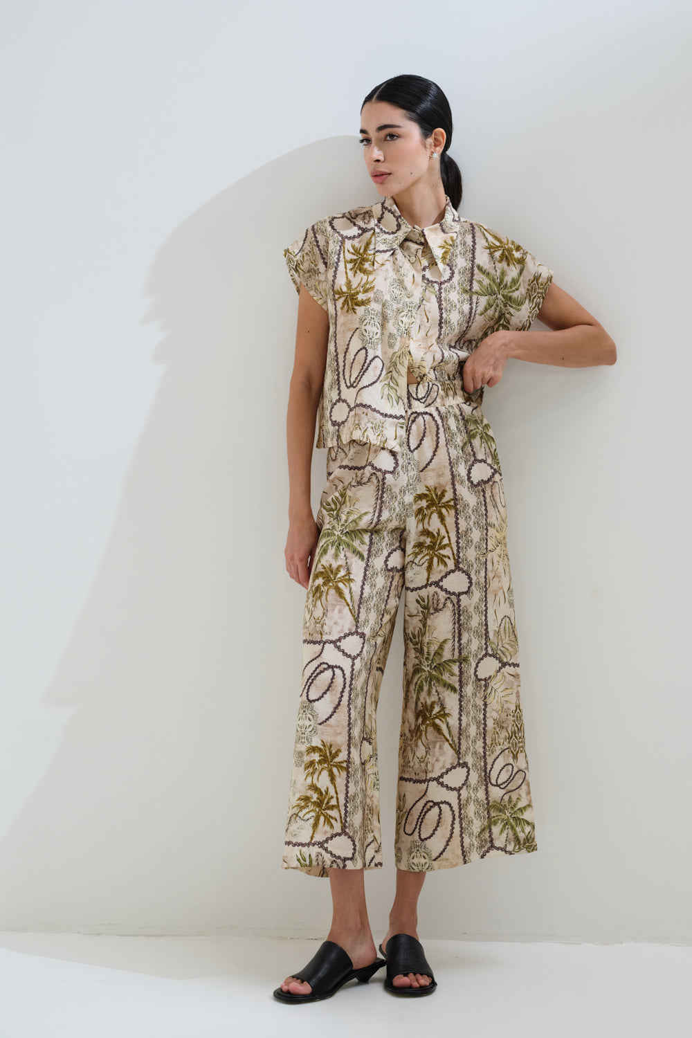 Printed cropped pants