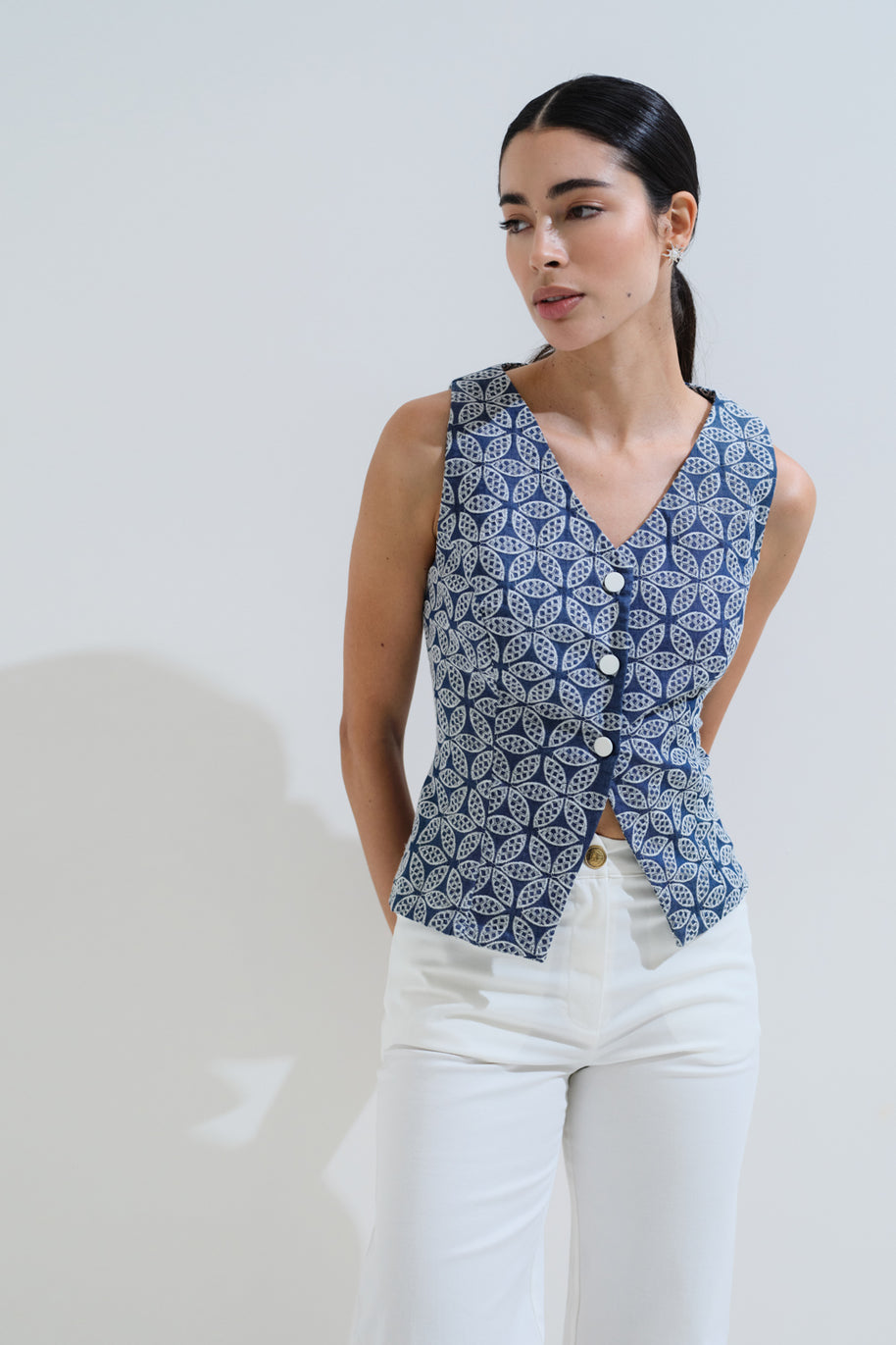 Εmbroidery vest