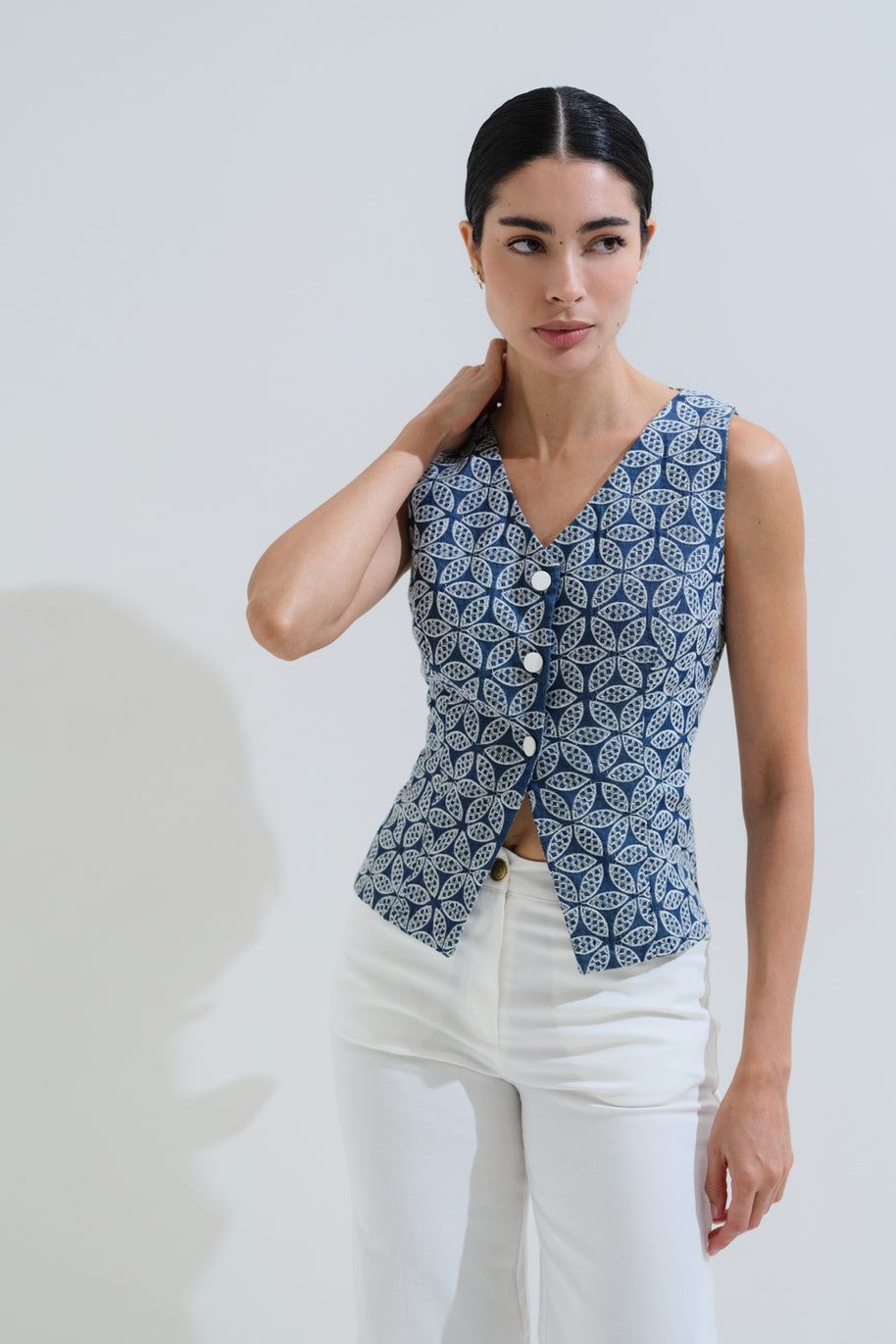 Εmbroidery vest