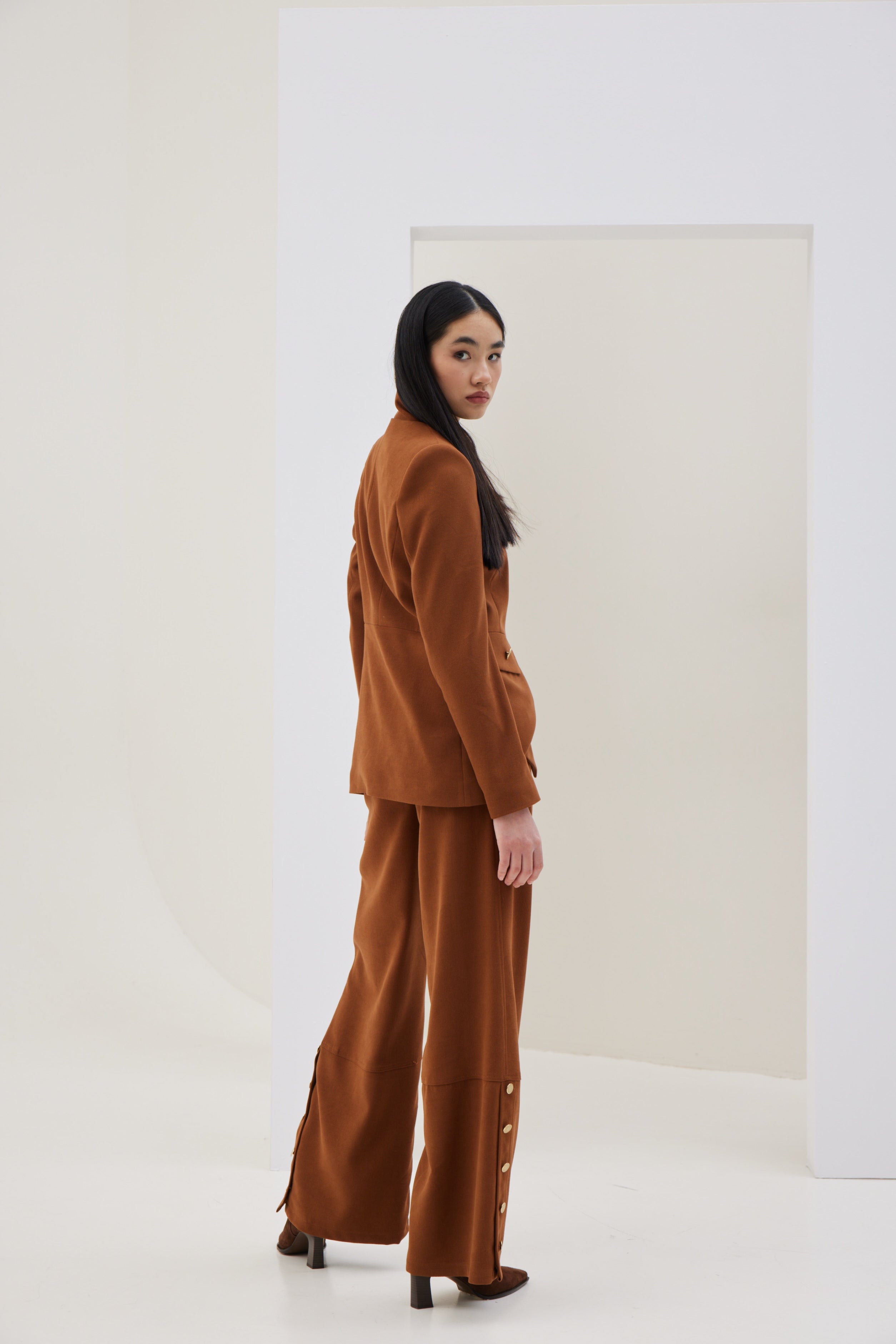 Pants With Hem Buttons