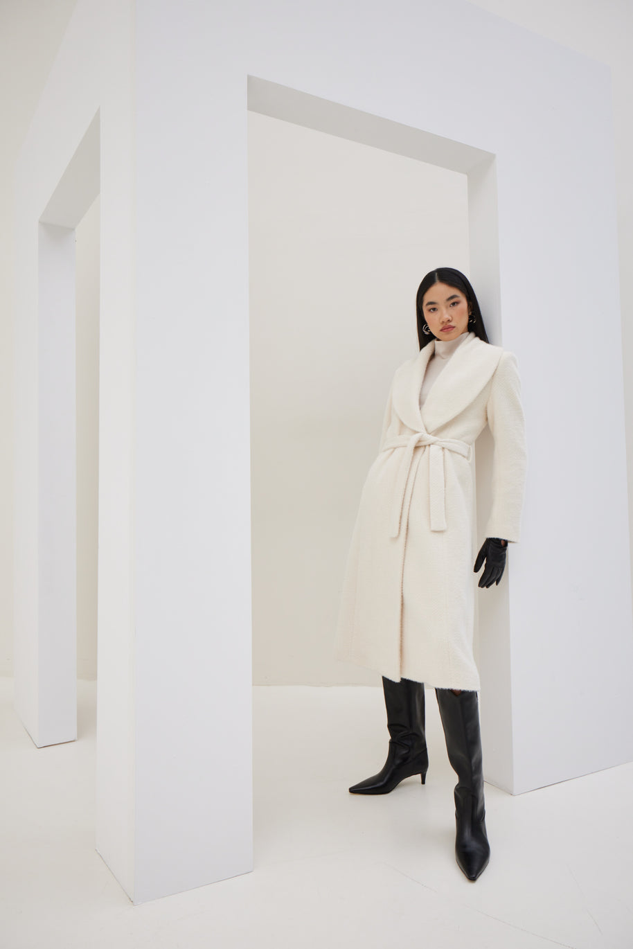 Coat with Wide Lapel