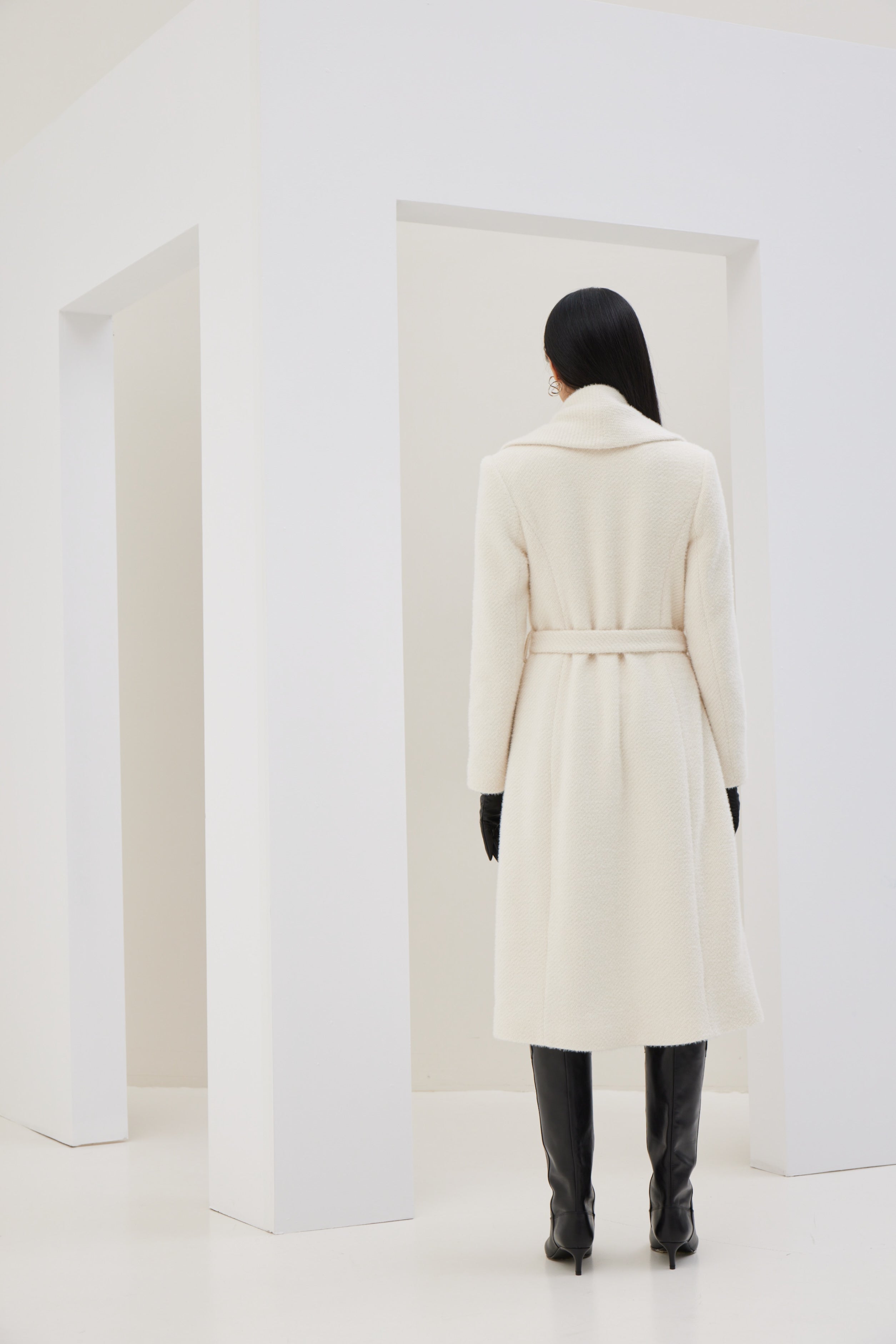 Coat with Wide Lapel