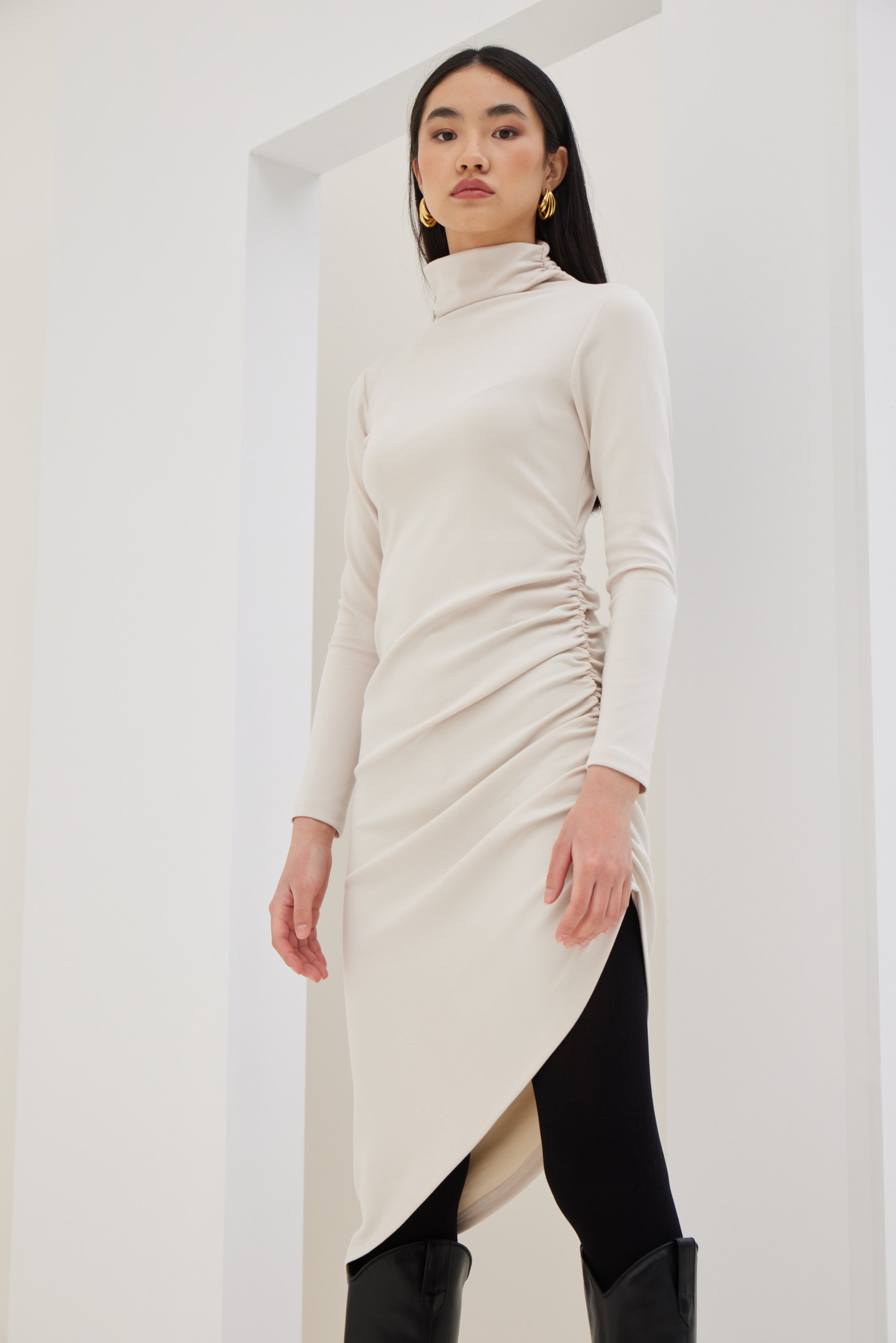 Ασύμμετρο Ελαστικό Φόρεμα