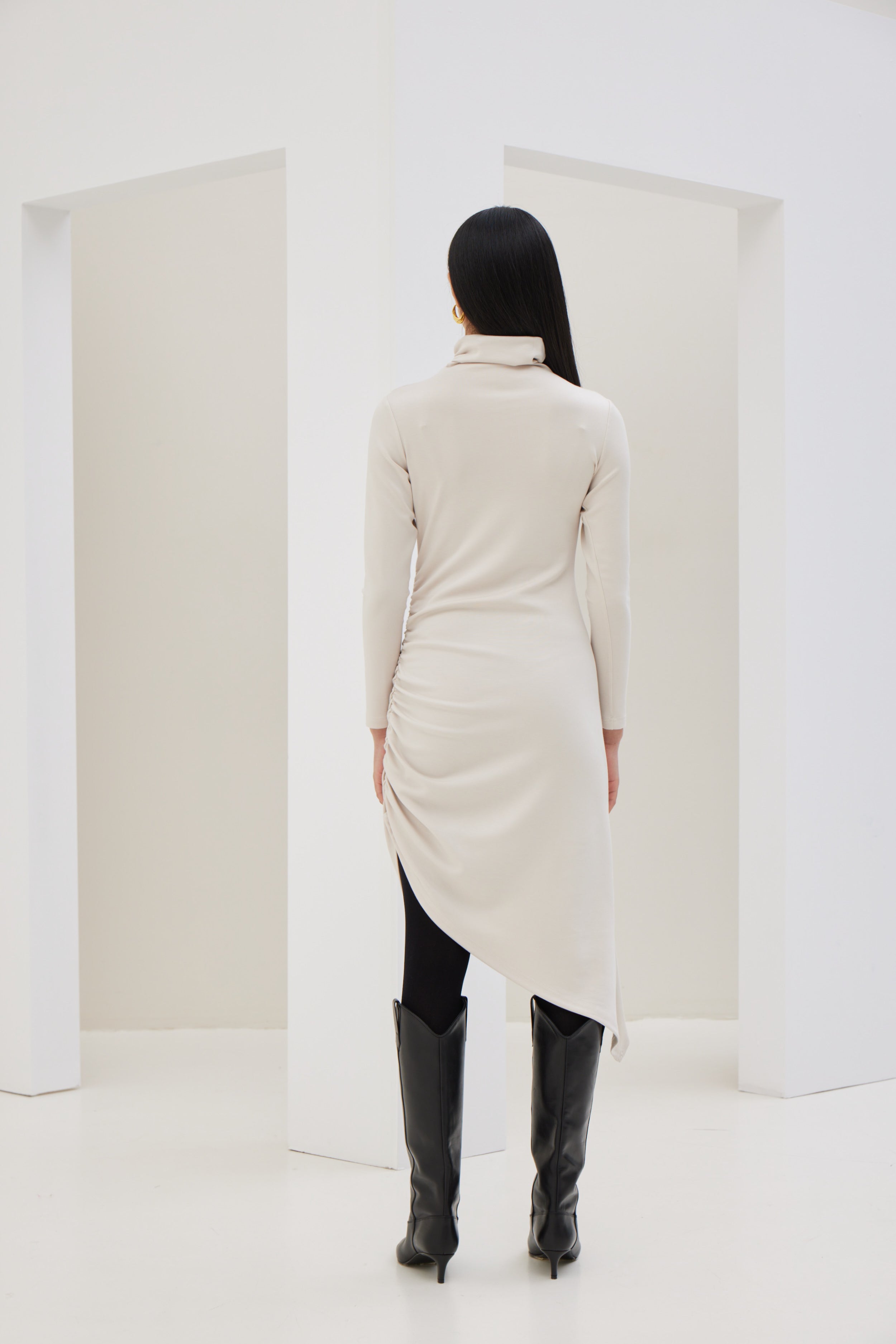 Ασύμμετρο Ελαστικό Φόρεμα