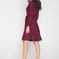 Φόρεμα με Ζώνη Στη Μέση