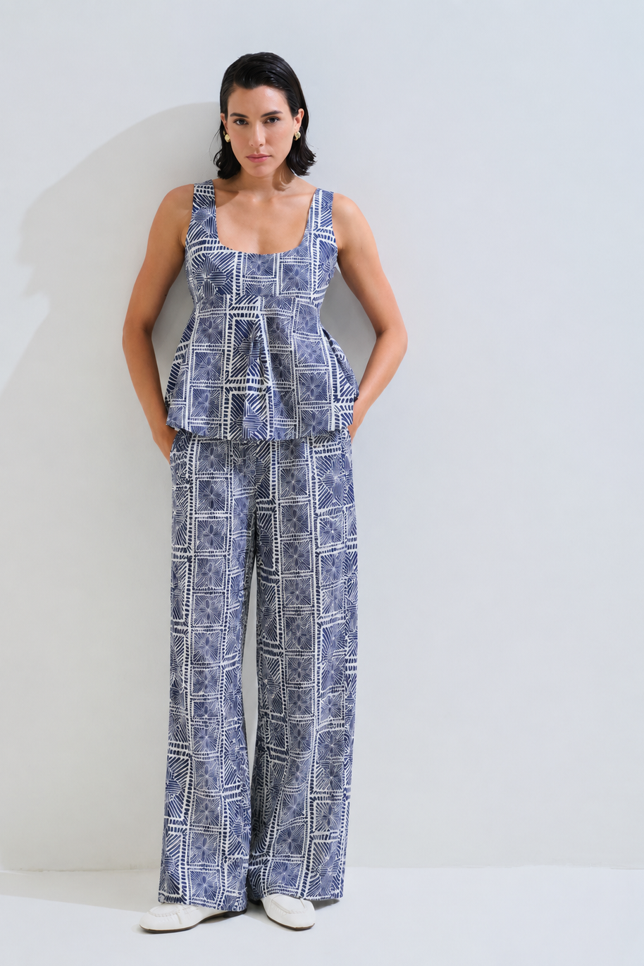 Linen top- ties back 