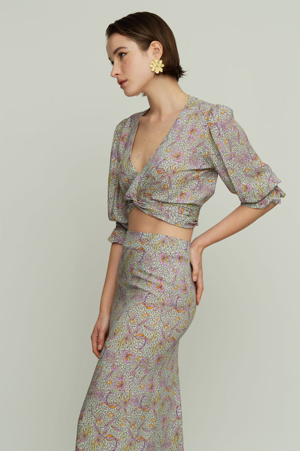 Φλοράλ Φούστα σε Ίσια Γραμμή